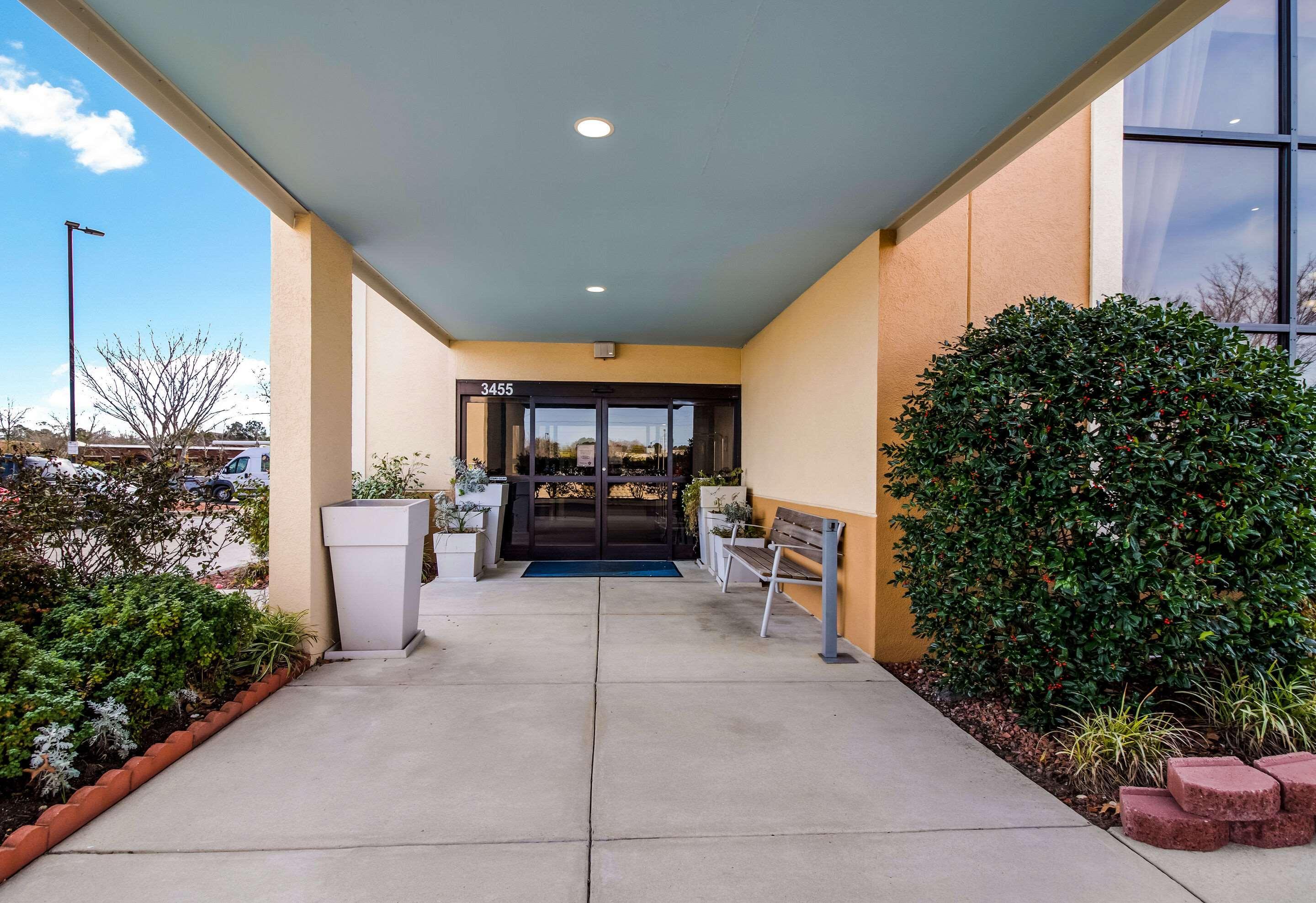 Hotel Clarion Pointe New Bern Exteriér fotografie